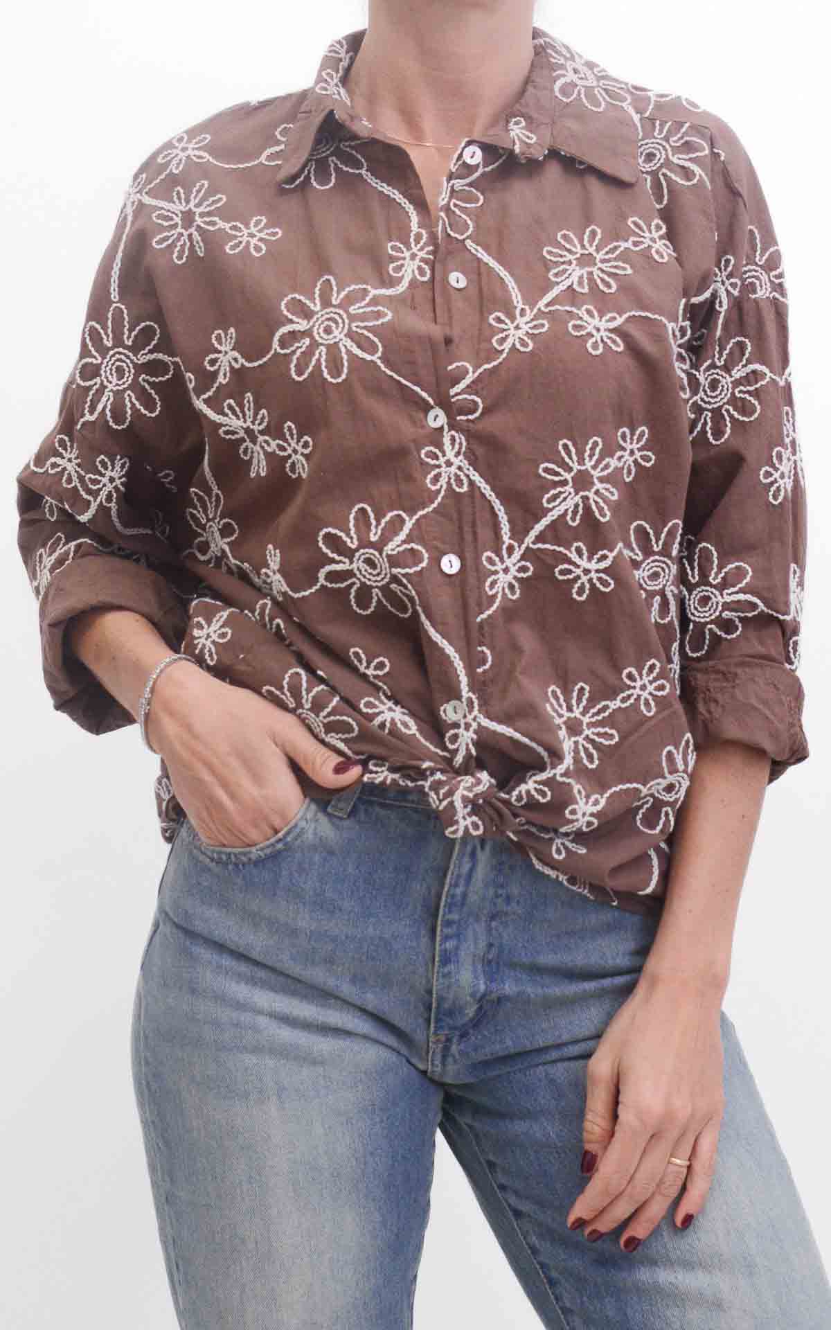OFF-ON - Camicia con fiori ricamati - Cioccolato