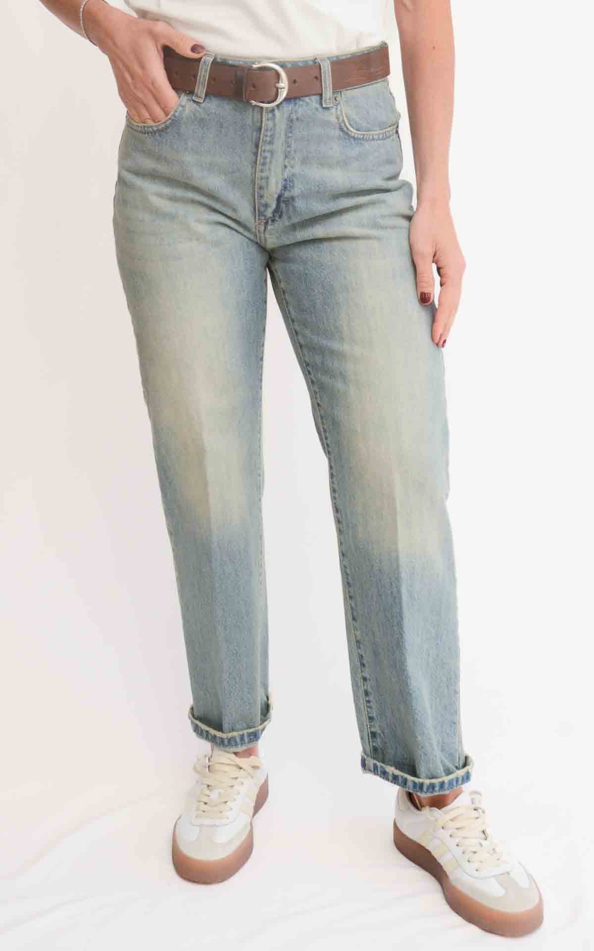 Initial - Jean regular in denim chiaro - WINONA