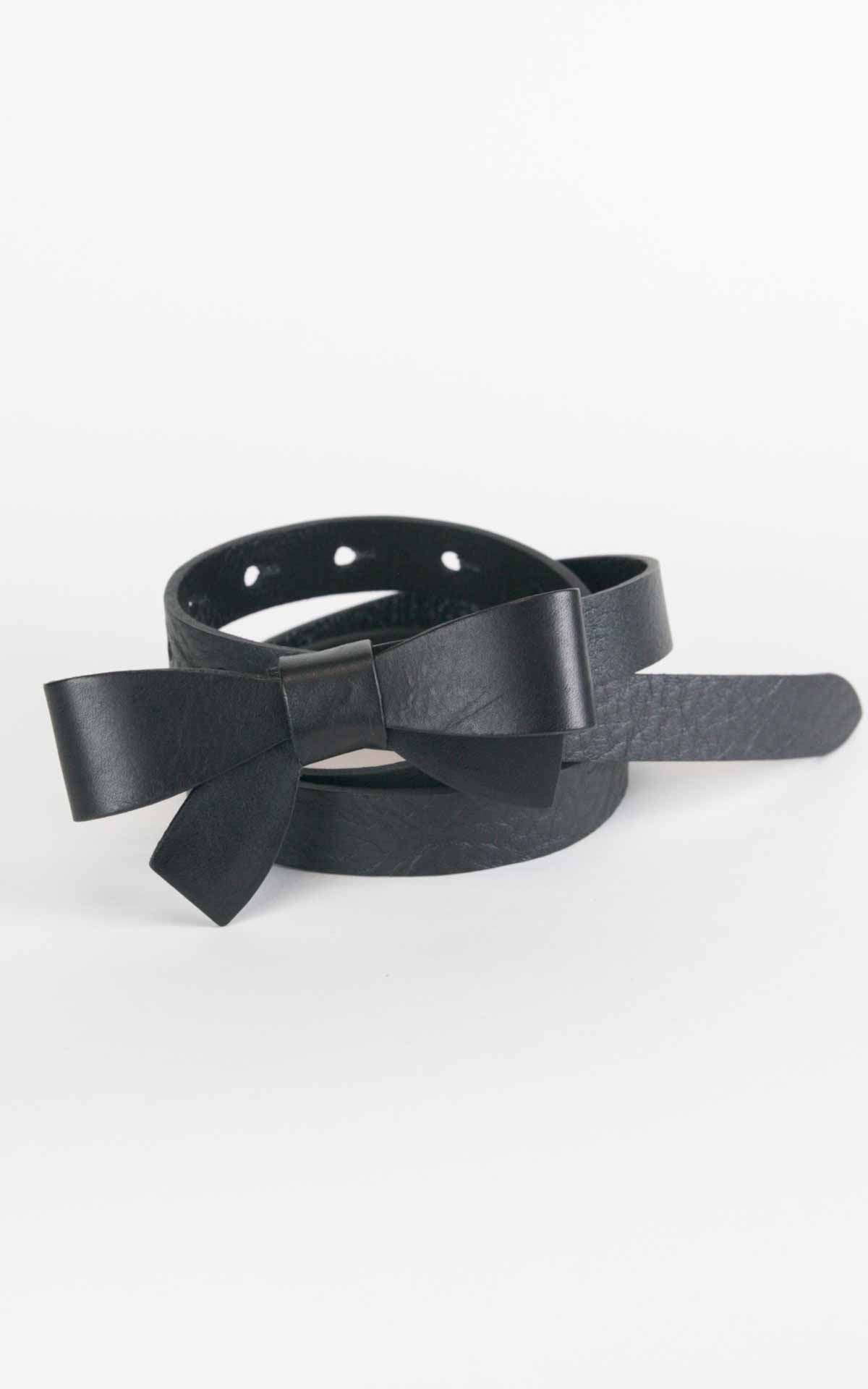 Off-on - Cintura sottile in pelle con fiocco - Nero