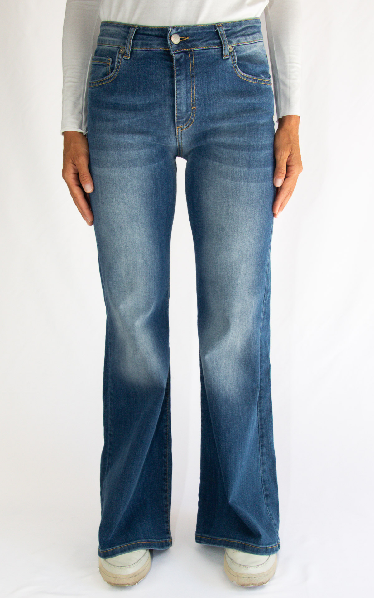Initial - jeans zampa - LUNA