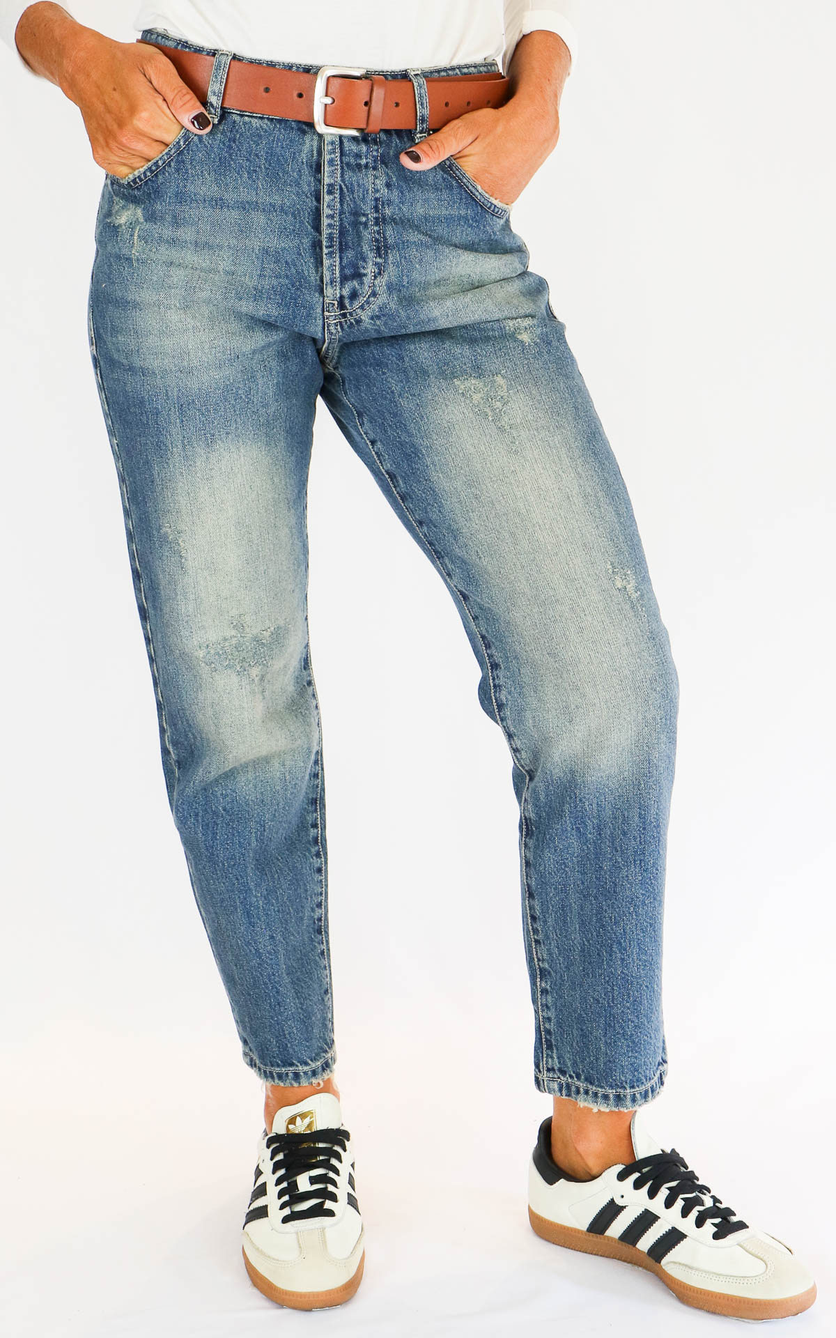 INITIAL - Jeans boyfriend con strappi leggeri - MARTA