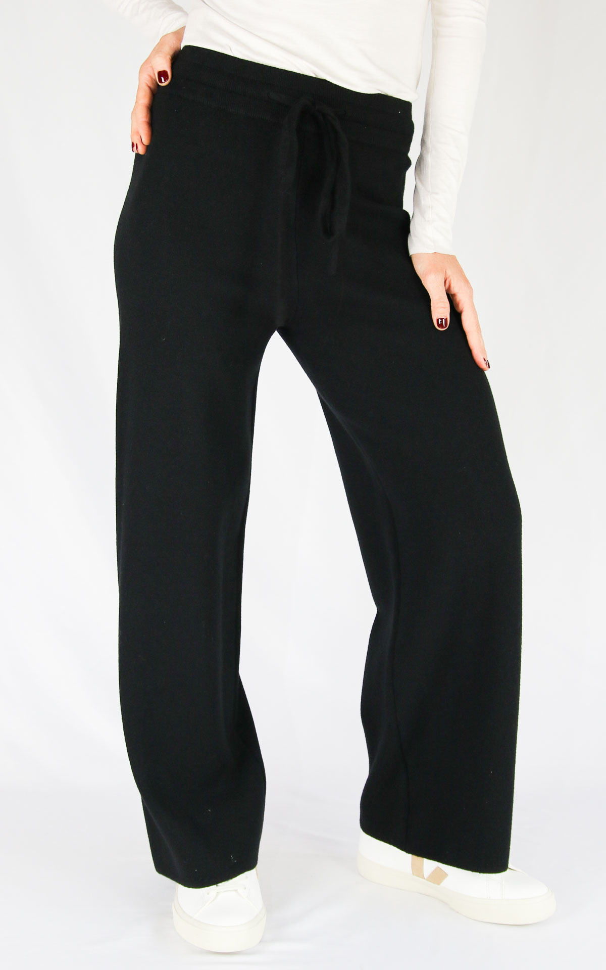 INITIAL - Pantalone in maglia con laccio - NERO