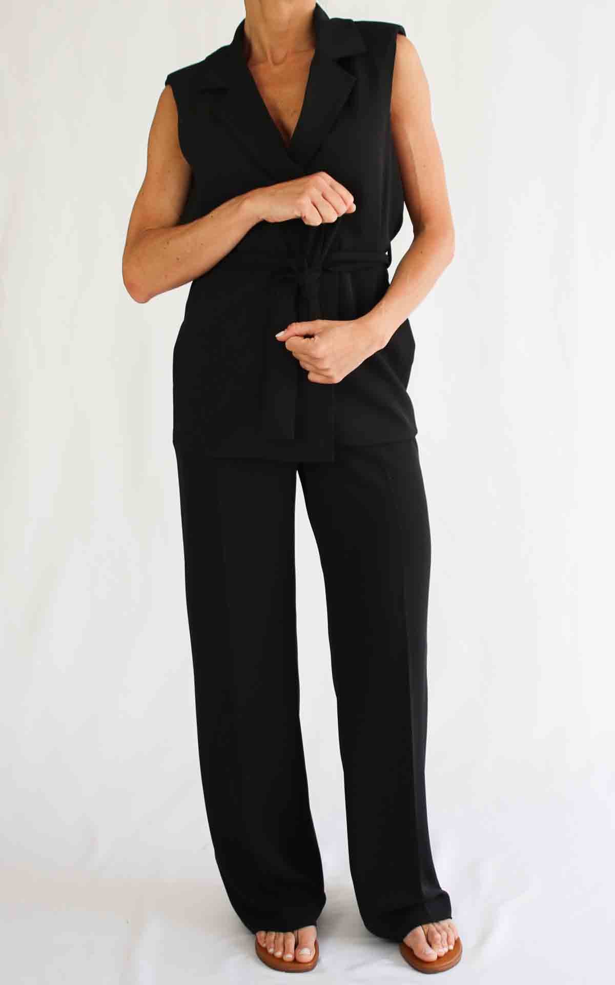 SUSYMIX - Completo gilet con cintura - NERO