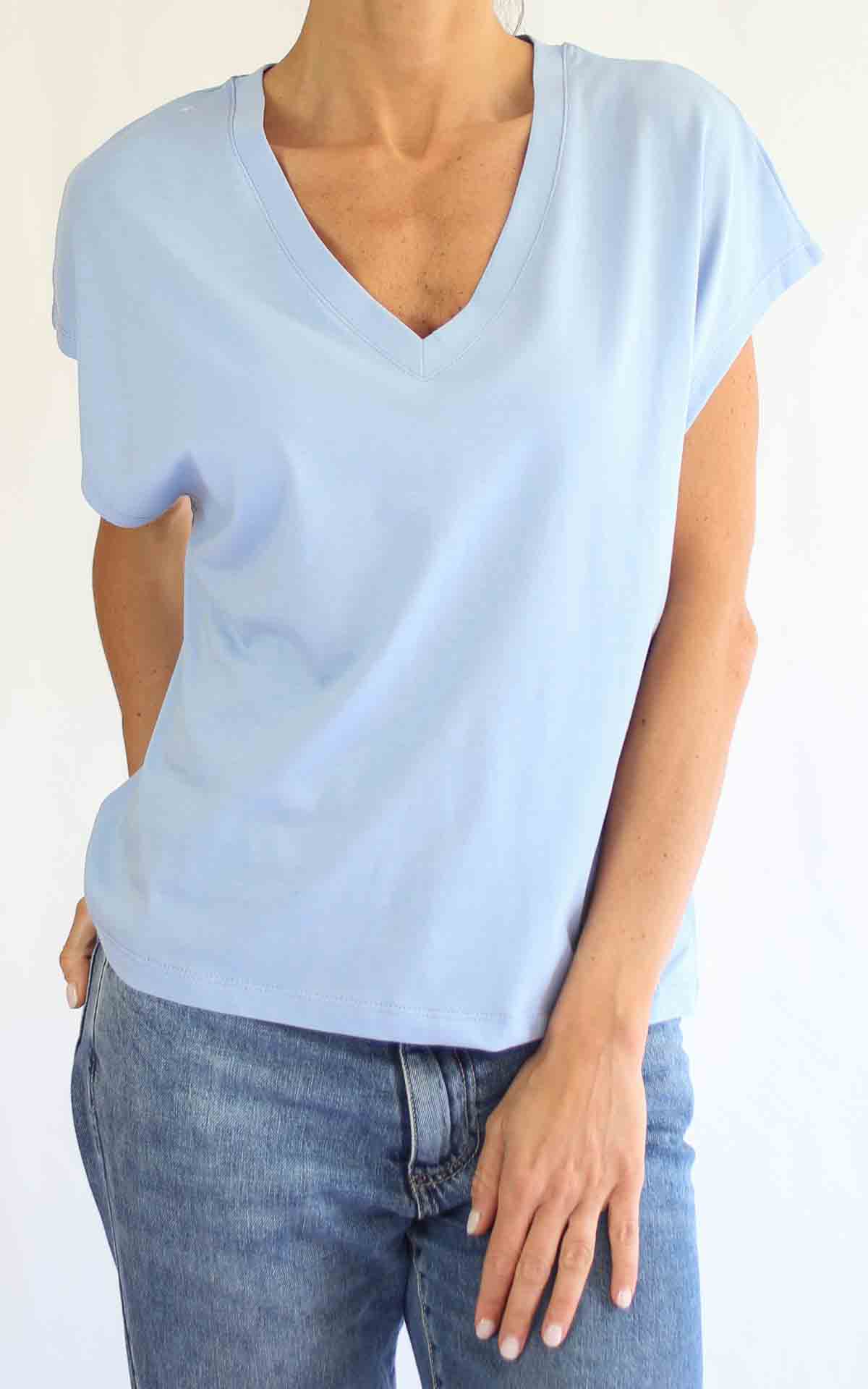 SUSYMIX - T-Shirt scollo V - CELESTE