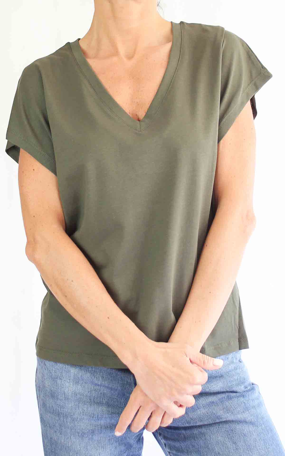 SUSYMIX - T-Shirt scollo V - VERDE MILITARE