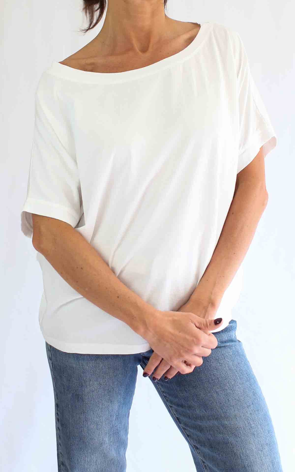 OFF-ON - T-Shirt scollo barca over - LATTE