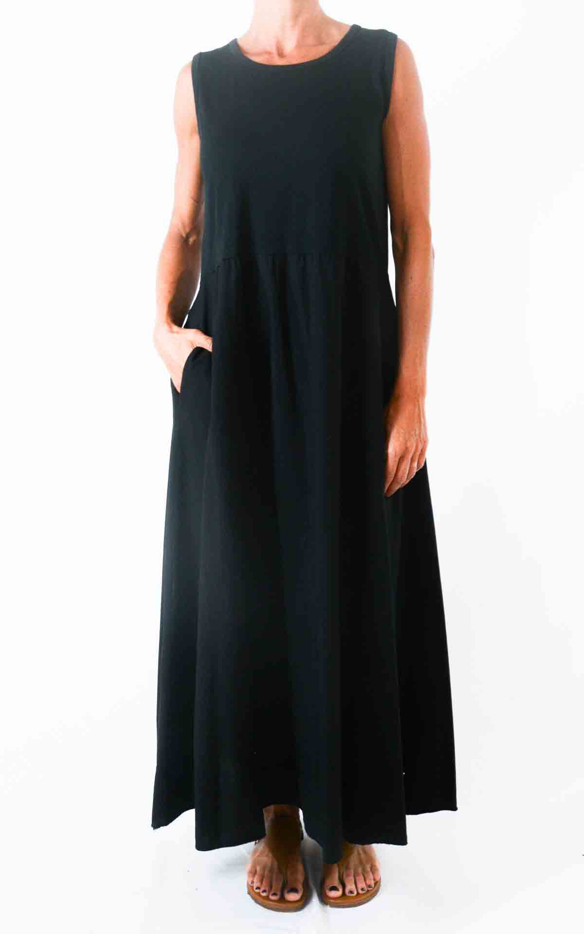 SUSY MIX - Abito lungo con tasche - NERO