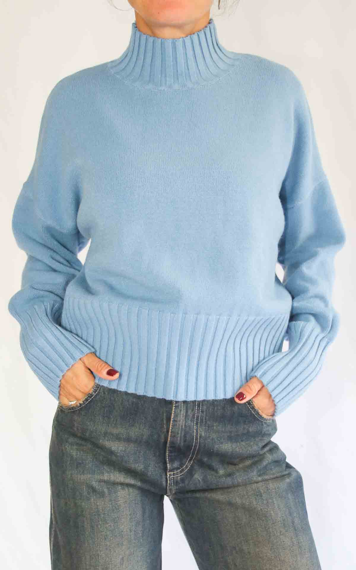 INITIAL - Maglia lupetto - CELESTE