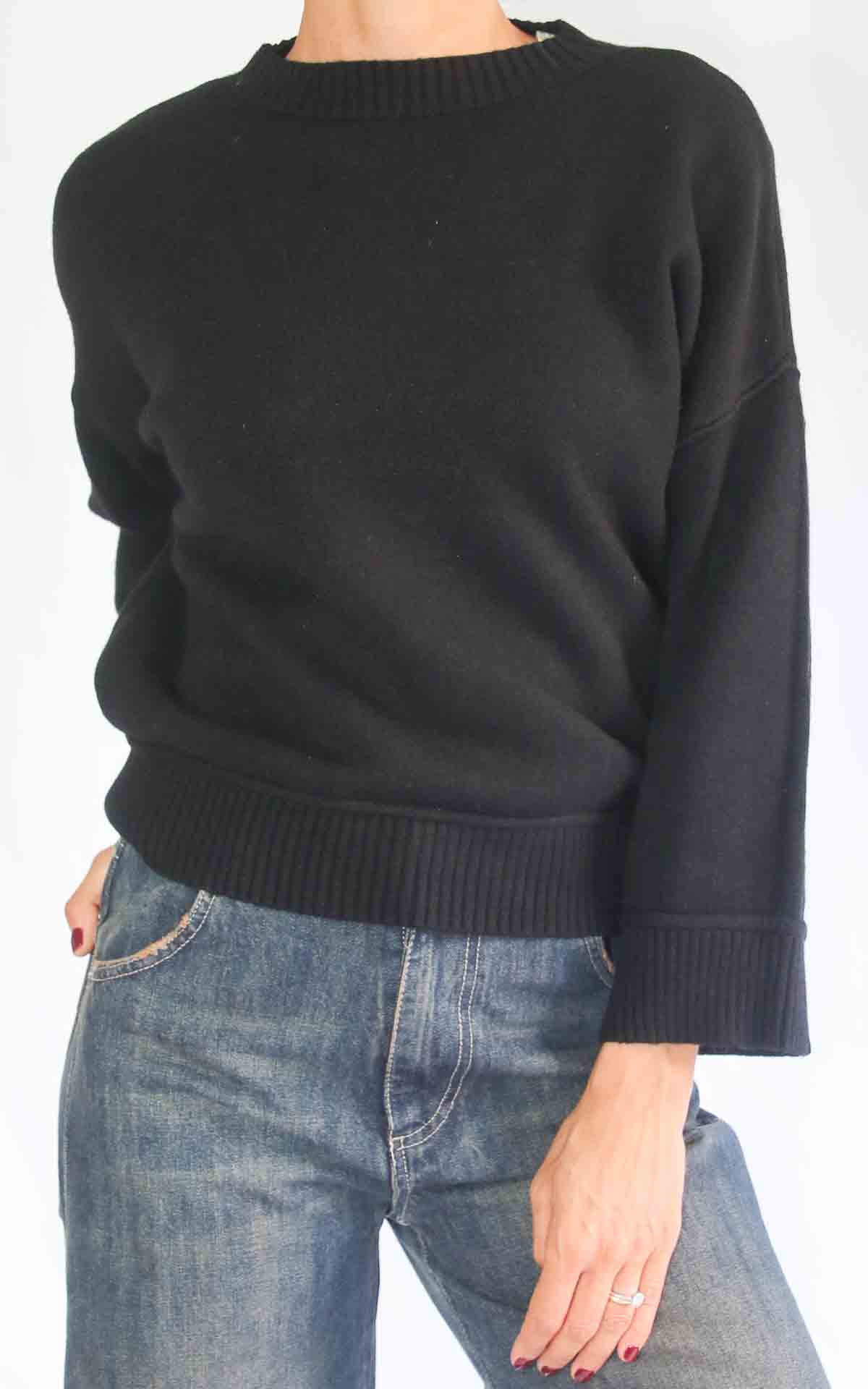 INITIAL - Maglia manica coste - NERO