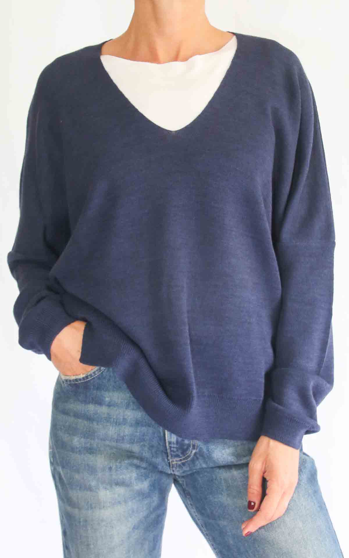OFF-ON - Maglia over scollo V rasata - BLU