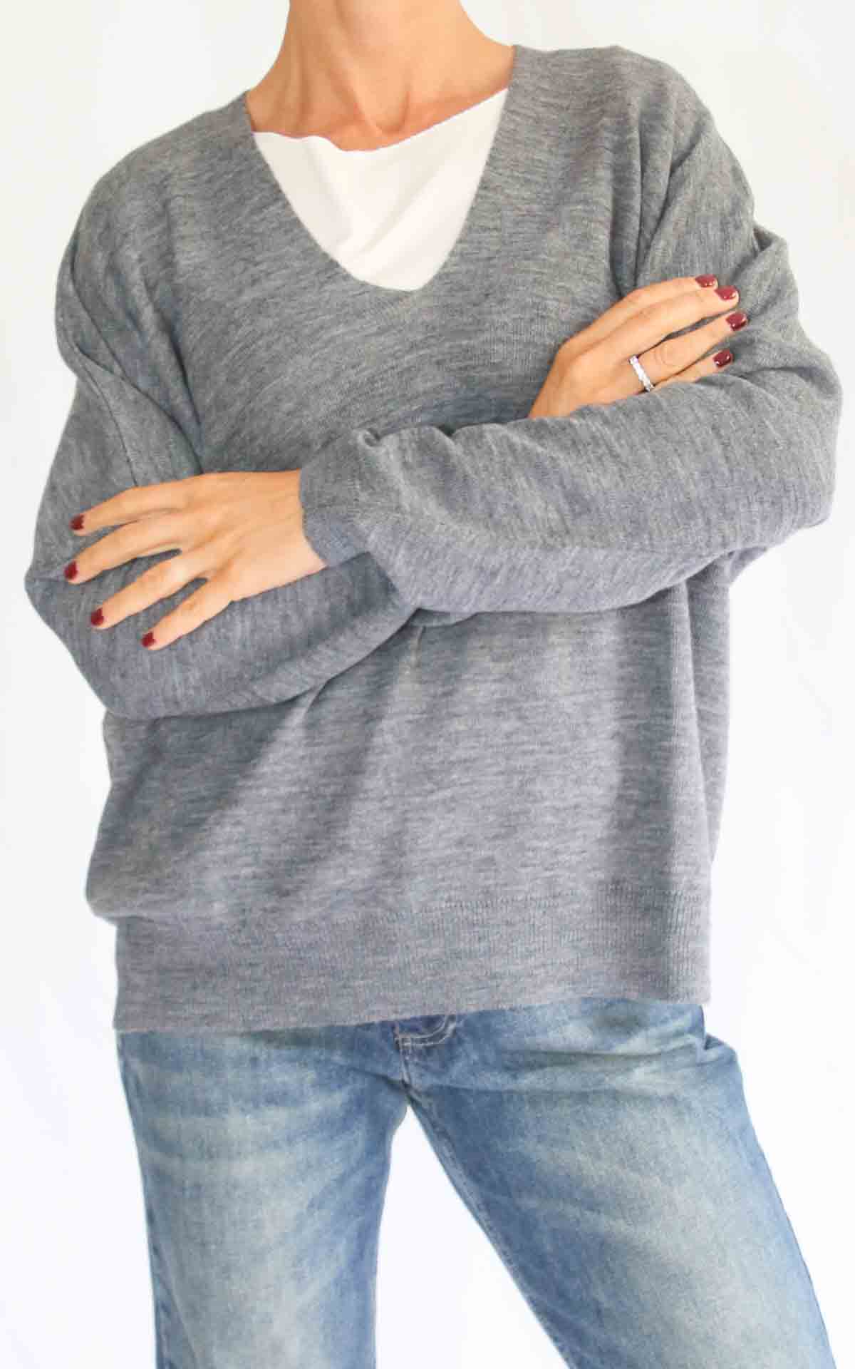 OFF-ON - Maglia over scollo V rasata - GRIGIO