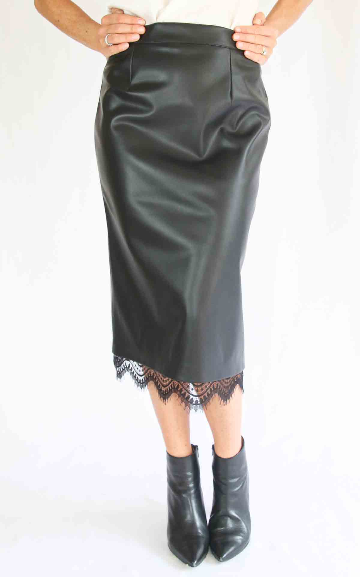 SUSY MIX - Gonna longuette con pizzo - NERO