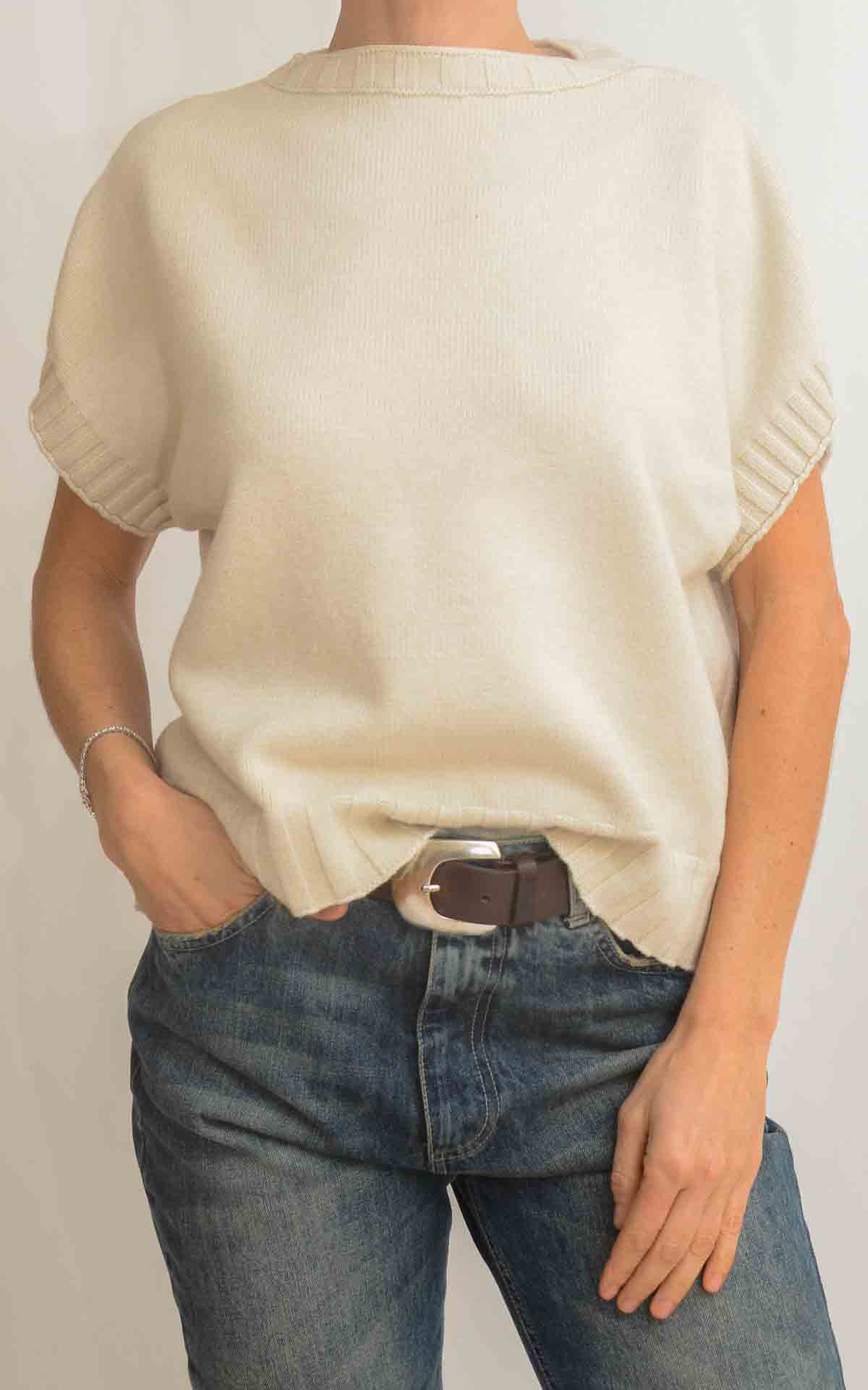 INITIAL – Gilet rasato mezza manica – PANNA