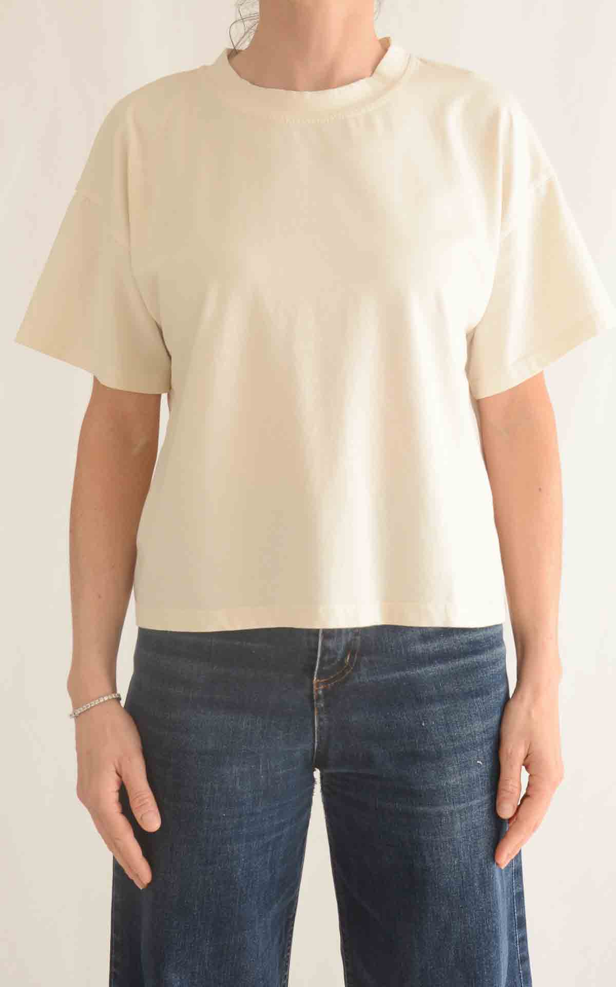 SUSYMIX – T-shirt scatoletta mezza manica – BURRO